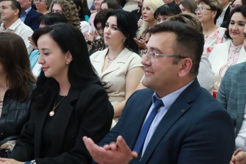 Медики района получили заслуженные награды