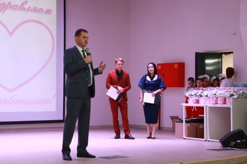 Медики района получили заслуженные награды
