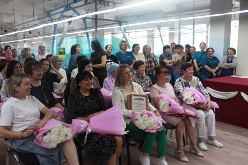 “Азнакай киемнәре” коллективы һөнәри бәйрәмнәрен билгеләп үтте