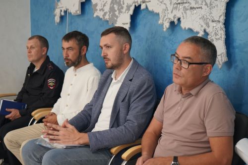 «Подобные встречи должны стать регулярными»: Гаражные кооперативы обсудили будущее с городом