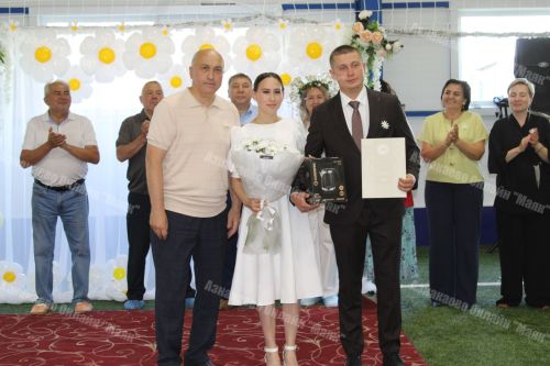 Азнакайда Гаилә, мәхәббәт һәм тугрылык көнен бәйрәм иттеләр