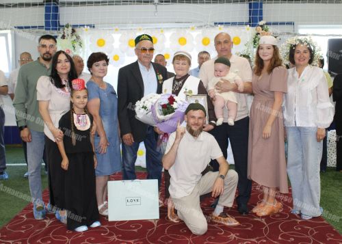Азнакайда Гаилә, мәхәббәт һәм тугрылык көнен бәйрәм иттеләр