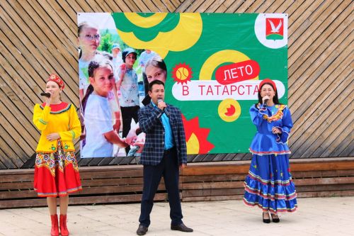 Яблочный Спас собрал азнакаевцев на яркий праздник в парке