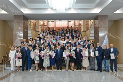 В Госсовете Татарстана наградили лучших муниципальных служащих