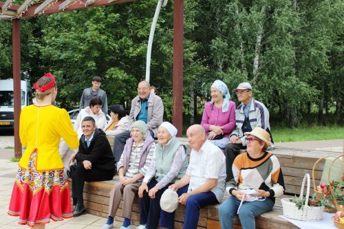 Яблочный Спас собрал азнакаевцев на яркий праздник в парке