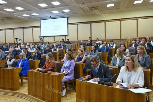 В Госсовете Татарстана наградили лучших муниципальных служащих