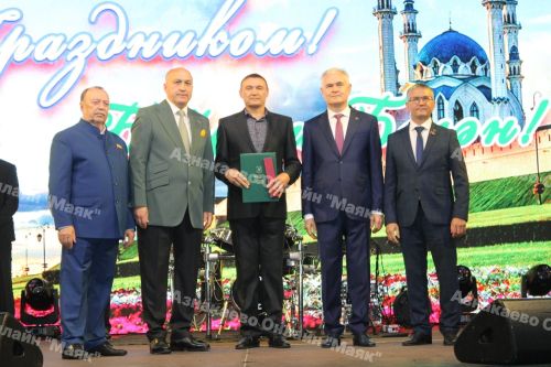 Азнакайлылар Республика, Шәһәр, Нефтьчеләр көннәрен бәйрәм итә