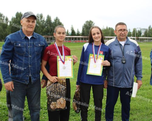 Азнакайлылар Республика, Шәһәр, Нефтьчеләр көннәрен бәйрәм итә