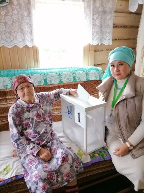 В селе Агерзе на выборы активно приходят как молодежь, так и старшее поколение