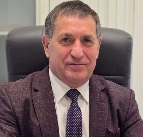Азнакай районы башлыгы автомобильчеләргә имин юллар теләде
