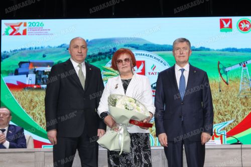 Рөстәм Нигъмәтуллин Азнакайда яңа пар казаннары бинасы төзелеше белән танышты