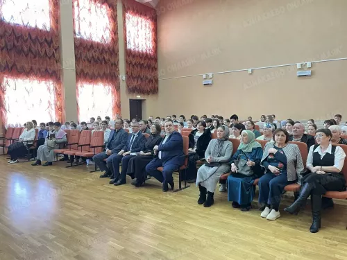 Азнакай районы мәктәпләрендә Хезмәт һәм Батырлык елына багышланган Парламент дәресләре узды