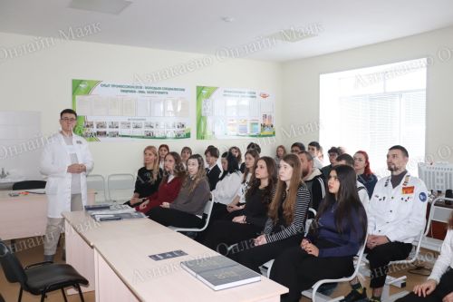 Без сезне көтеп калабыз!