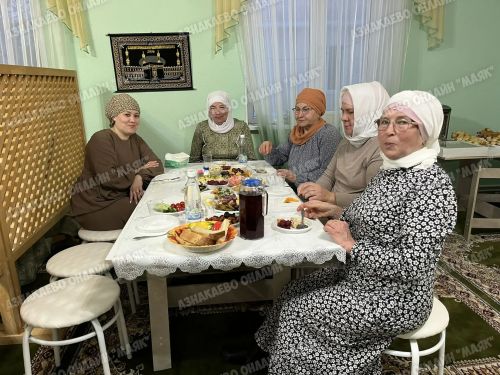 Карамалы авылы халкы ифтар ашына җыелды