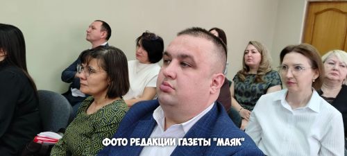 Азнакайда узган муниципаль Педагогик Совет утырышында бердәм дәүләт имтиханнарына әзерлек стратегиясе тикшерелде