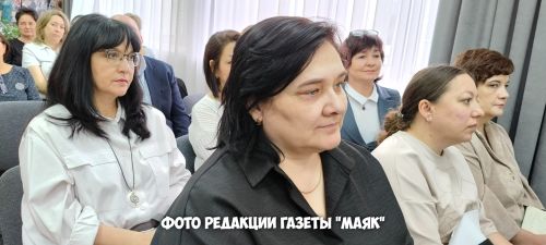 Азнакайда узган муниципаль Педагогик Совет утырышында бердәм дәүләт имтиханнарына әзерлек стратегиясе тикшерелде