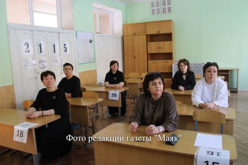 Азнакайда әти-әниләр янә парта артына утырды
