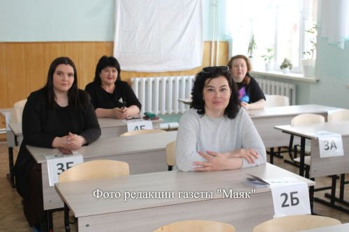 Азнакайда әти-әниләр янә парта артына утырды