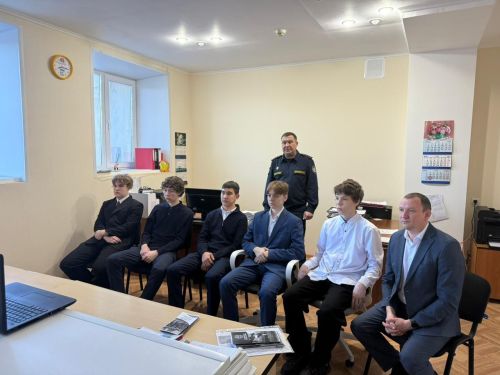 Киләчәк һөнәрен сайлыйлар: Азнакай укучылары УФСИН системасы белән танышты