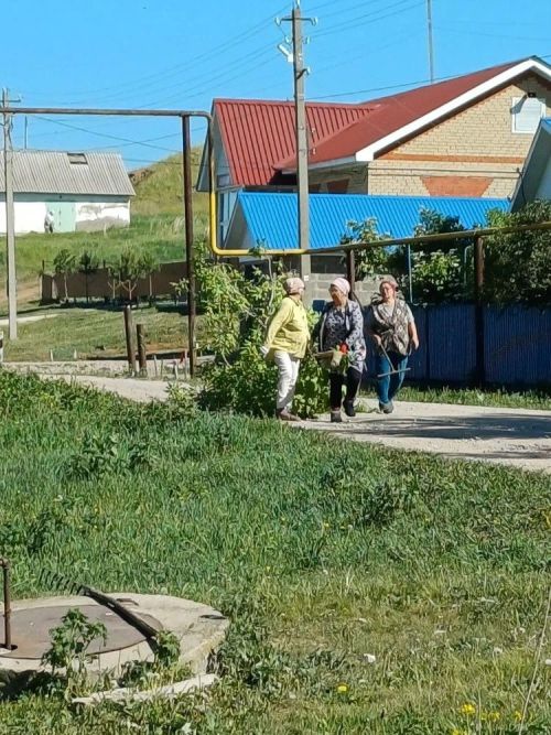 Мәндәй авылында Сабантуй алды өмәсен гөрләттеләр