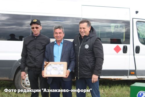 Азнакай сабанчылары үзләренең осталыгын сынады: районның иң уңган механизаторлары ачыкланды