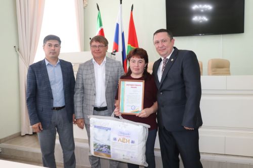 Азнакайда почта бүлекчәсе хезмәткәрләре белән очрашу узды