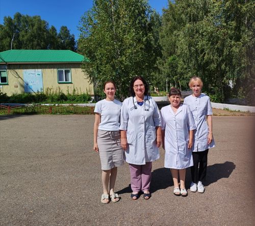 Сәламәт балачак – сәламәт киләчәк: Азнакай табиблары лагерьларда профилактиик очрашулар үткәрде