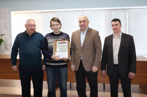 Азнакай җылылык челтәре хезмәткәрләрен бүләкләделәр