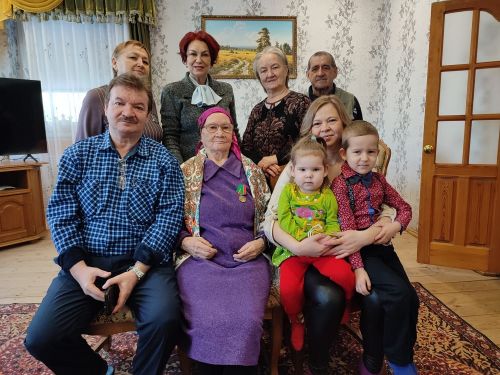 Азнакайда яшәүче Фатыйма Мансурова 90 яшен билгеләп үтте