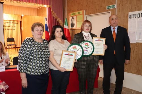 Чемодур авыл җирлеге башлыгы Нина Котельникова постыннан китте