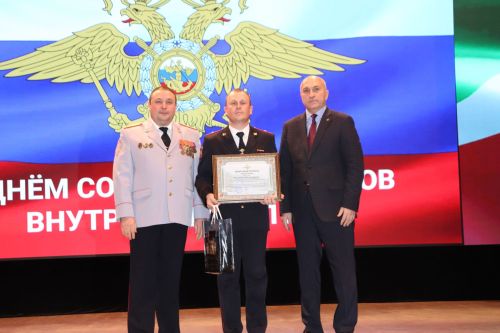 Азнакайда Эчке эшләр органнары хезмәткәрләре көнен билгеләп үттеләр