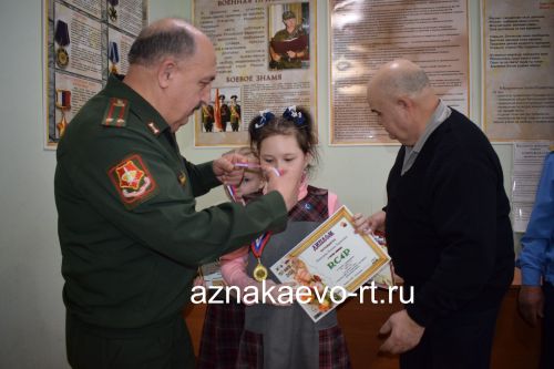 Азнакайның яшь патриотларын бүләкләделәр