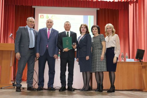 Азнакай мәгариф идарәсе һәм  район мәгариф профсоюз оешмалары советының уртак киңәшмәсе узды