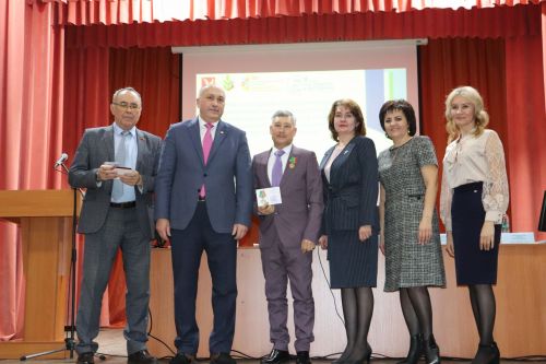 Азнакай мәгариф идарәсе һәм  район мәгариф профсоюз оешмалары советының уртак киңәшмәсе узды
