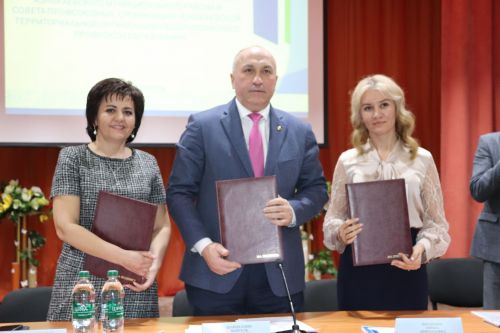 Азнакай мәгариф идарәсе һәм  район мәгариф профсоюз оешмалары советының уртак киңәшмәсе узды