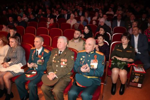 Азнакайда Ватан сакчыларын бәйрәм белән котладылар