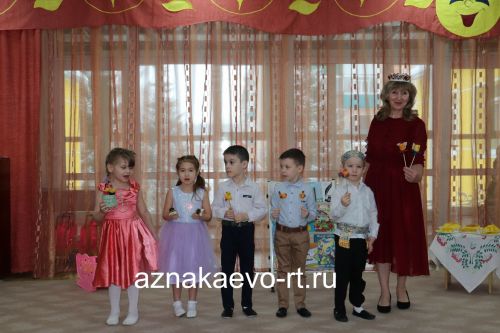 Азнакаевские поэтессы побывали в гостях в детском саду “Салават күпере”