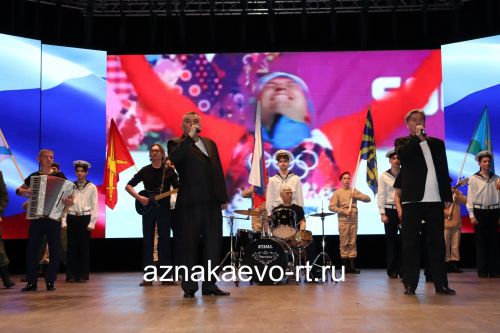 В Азнакаево поздравили защитников Отечества