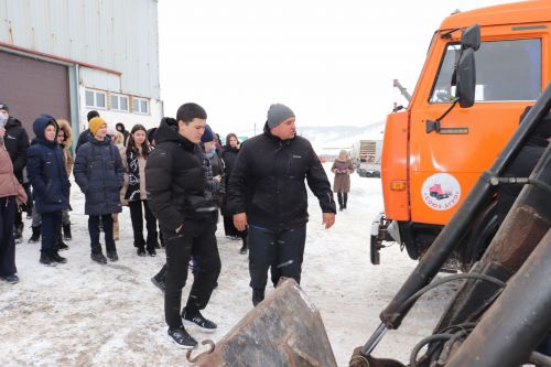Азнакаевские школьники знакомятся с сельским хозяйством