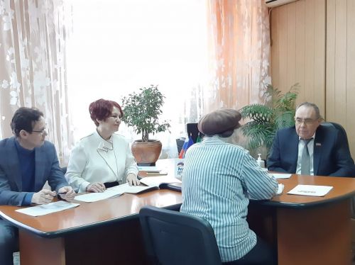 Азнакаевцев принял депутат Госсовета РТ Тахир Хадеев