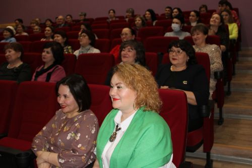 В Азнакаево состоялся конкурс «Я – женщина!» с участием женщин- депутатов