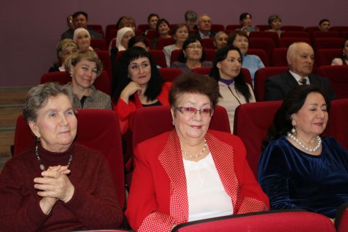 В Азнакаево состоялся конкурс «Я – женщина!» с участием женщин- депутатов