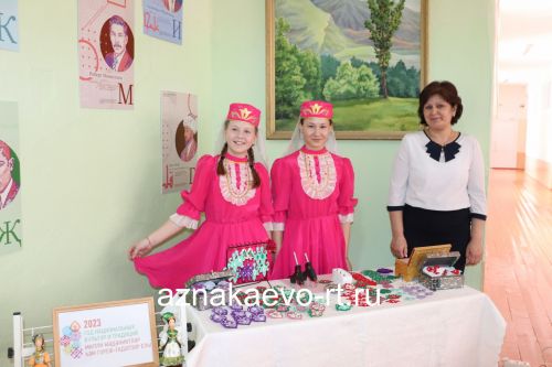 В Азнакаевском лицее прошел бал