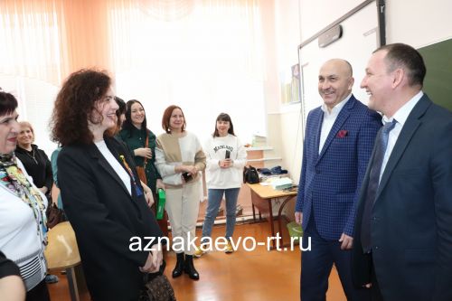 В Азнакаевском лицее прошел бал