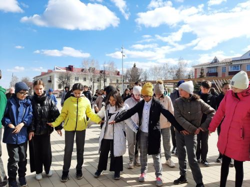 Азнакаевская молодежь собралась на флешмоб здоровья