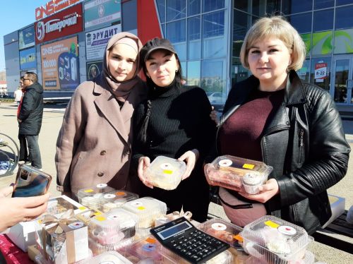 В Азнакаево прошла благотворительная ярмарка "Твори добро"