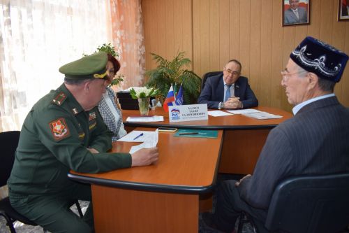 В Азнакаевском местном отделении партии "Единая Россия" проходят приемы граждан по вопросам старшего поколения