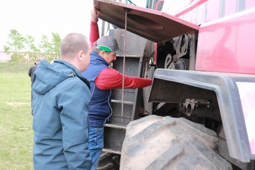 В хозяйствах Азнакаевского района техника готова к заготовке кормов