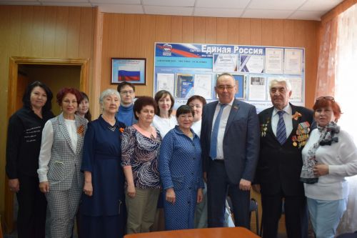 В Азнакаевском местном отделении партии "Единая Россия" проходят приемы граждан по вопросам старшего поколения