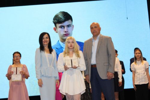 В Азнакаевской детской школе искусств прошёл выпускной вечер